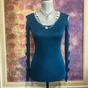 Long sleeve with open arms top